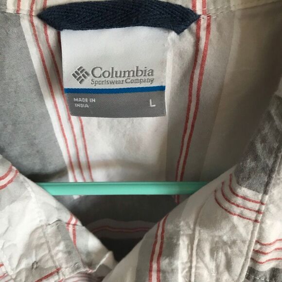 Columbia Mens size Large button down shirt white gray striped short sleeve - Picture 3 of 3
